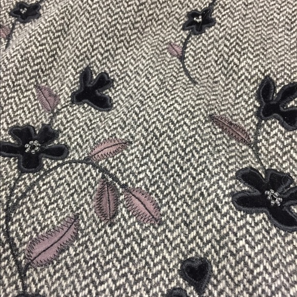 ❌❌ SOLD Ann Taylor Design Skirt Sz 4 - Picture 3 of 8